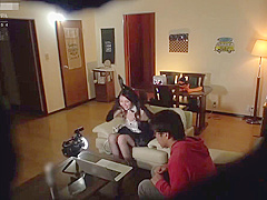 04B1024-Seducing a cosplay girl who is live streaming her erotic appearance with an erect cock