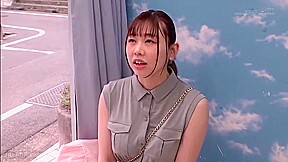 240416丈の長い洋服を着る奥さまとb3