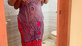 (-2) Bathroom Mein Mosi Ke Sath Jabardast Kiya Kand ?