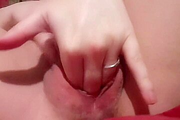 420kinx Rubs Her Juicy Pussy Visable Orgasm With Pussy Contractions