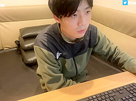 完全個室のインターネットカフェてムラムラした変態大か抑えられすに始めてしまう巨根/手コキ/4k/前半a Perverted College student 18+ Who Was Horny