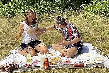 A British Posh Picnic