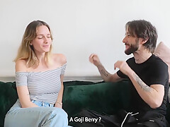 A Teur Francais - Jeu Du Gout Jembrasse Ma Meilleure Amie Et Je Rigole Avec Elle (eng Sub)