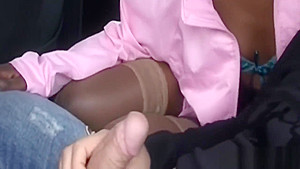 African honey enjoys blowing white cock in car