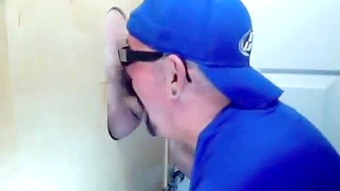 Amateur Married Step daddy Gets Cock Sucked At Gloryhole