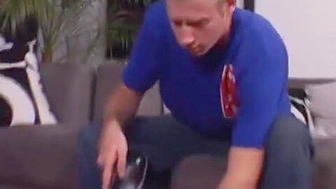 Amateur feet model Preston kinkily showing off solo