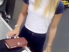 Amateur pawnshop hipster cockriding after bj