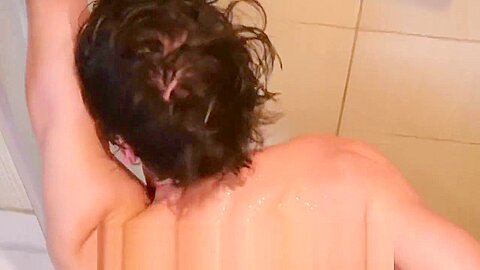Arad Winwin hews young in the shower HD