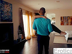 Asian Beauty Made Love To In The Bathtub With Lulu Chu And Ryan Mclane