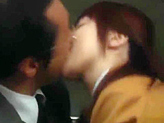 Asian babe enjoys lust in the car