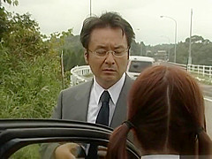 Asian babe enjoys lust in the car