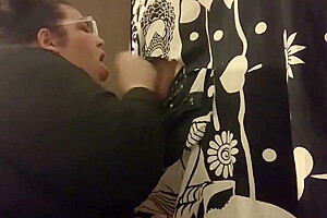 Bbw Tranny Sucks Straight Guy At Gloryhole