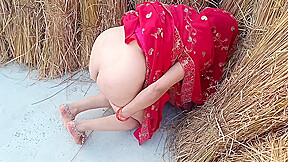 Beautiful Indian Maid Village Bhabhi Outdoor Fucking