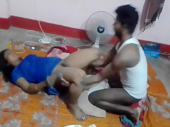 Bhabhi Ko Raat Mein Choda Pakad Kar Hindi Sex