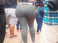 Big thick ass latina in grey leggins on street