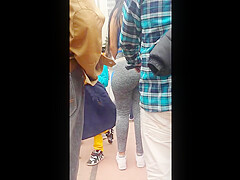 Big thick ass latina in grey leggins on street