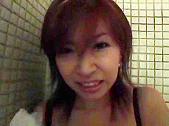Bikini Idols in Huge Splash