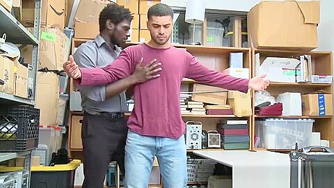 Black security officer slammed thief after catching him