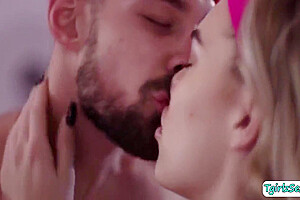 Blonde Transexual Trade Blowjob And Fuck Straight Guy In Gym 10 Min - Johnny B And Emma Rose