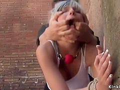 Blonde suck and fuck in alley outdoor