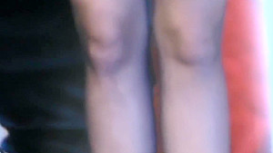 Candid Pantyhosed leg on stage
