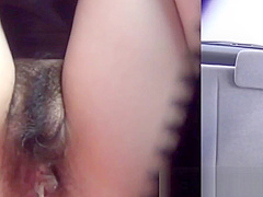 Car riding does not stop this Japanese babe from peeing