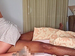 Chica Arabe De Cuerpo Perfecto En Mini Falda Me Despierta Con Una Gran Mamada Y Una Buena Follada
