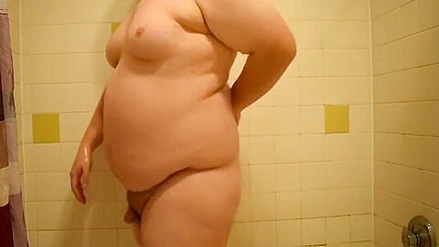 Chubby Bear Hotel Shower