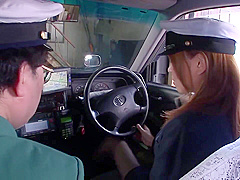 Cock Whore In Naughty Babe Gives An Experience Man Blowjob In Car