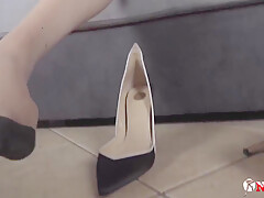 Cock-hungry Babe Scarlett Rubs And Fingers Her Pussy Before She Gives A Great Dildo Footjob