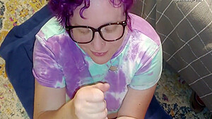 Cute Cumslut Makes Him Cum On Her Face