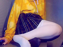 Cute Kitty Masturbates Ass - Furiyssh