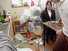 Ddk-224 A Home Visit To The Trash Mans House! A Perver - Ayaka Mochizuki