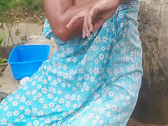 Desi Indian Milf Show Her Amazing Big Boobs And Pussy While She Bathing