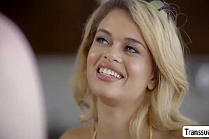 Destiny Cruz In Curvy Shemale Fucks Her Horny Girlfriend 10 Min