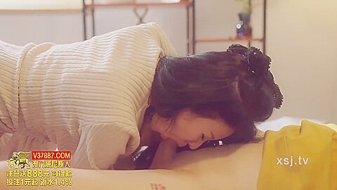 Do A Massage To My Wifes Asian Slutty Best Friend And Fucked Her