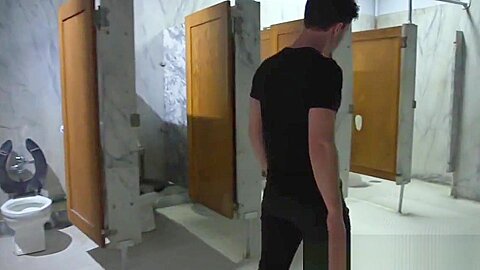 Dominated hunk edged at gloryhole