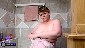 Ellen Saint In Big Breasted, Big Ass Curvy Mature Cougar