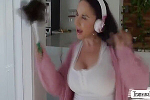 Eva Maxim - Exotic Xxx Video Transsexual Milf Try To Watch For , Its Amazing