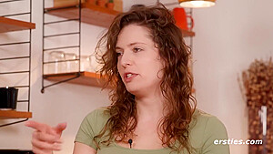 Fabienne Spritzt Den Spiegel Nach Fisting Und Doppel-penetration Voll
