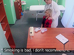 Fake doctor banging hot blonde patient