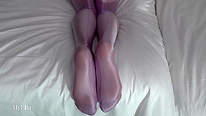 Footjob In Shiny Spandex Leggings Before Going Out