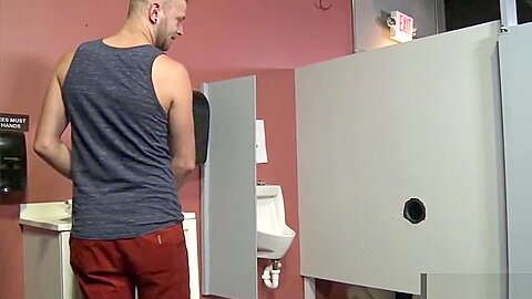 Gay BBC through Glory Hole - Chandler Scott, Ray Diesel