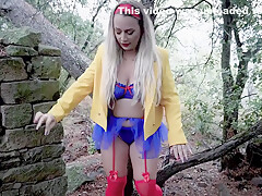 Giulia Piana - Un Nain Me Baise Mon Gros Cul En Foret Devant Mon Mari