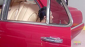 Glamorous Milf Gets Fucked On The Backseat Of A Car