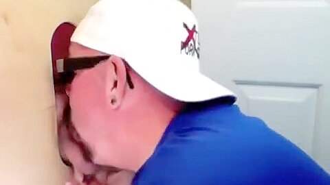 Gloryhole Lunch Time Feeding By 2 Guys