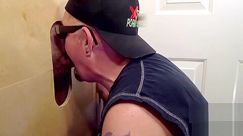 Gloryhole Reqular Feeds Me