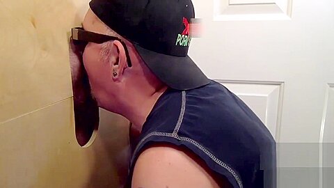 Gloryhole Reqular Feeds Me
