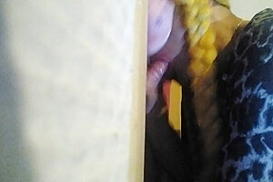 Gloryhole d une salope