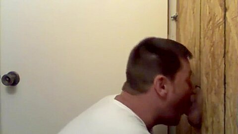 Gloryhole raw fuck